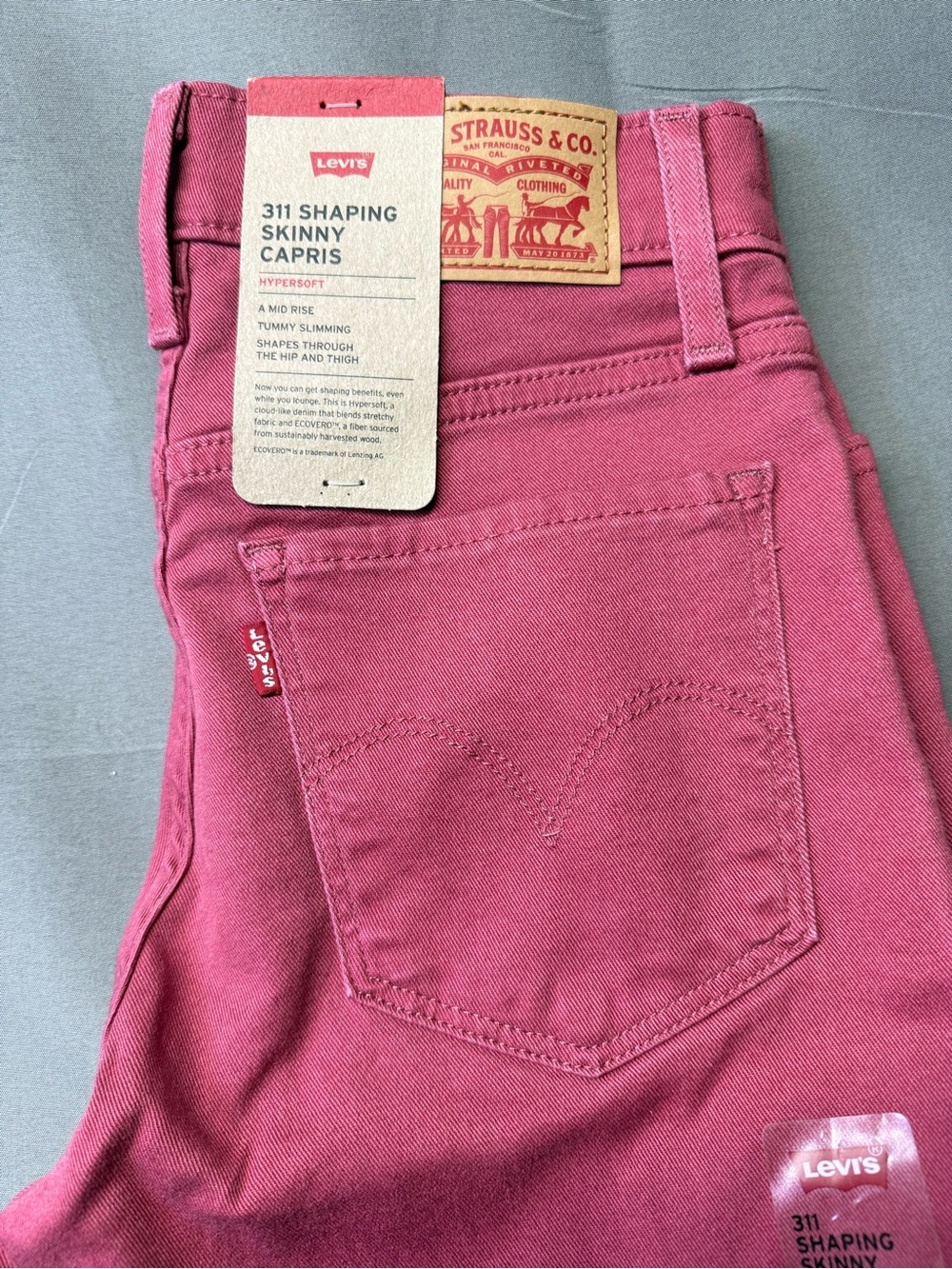 Levi's 311 Shaping Skinny Capris in Rose Pink